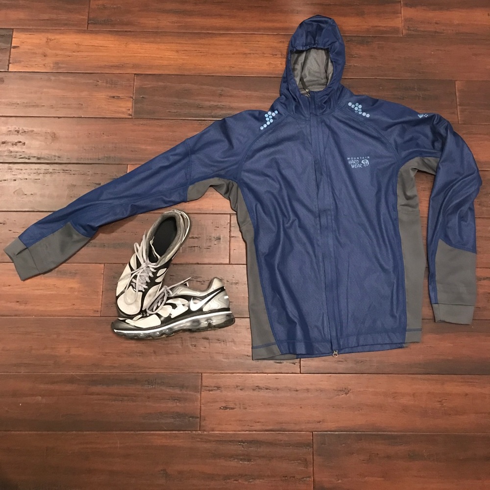 Mountain Hardware Windbreaker